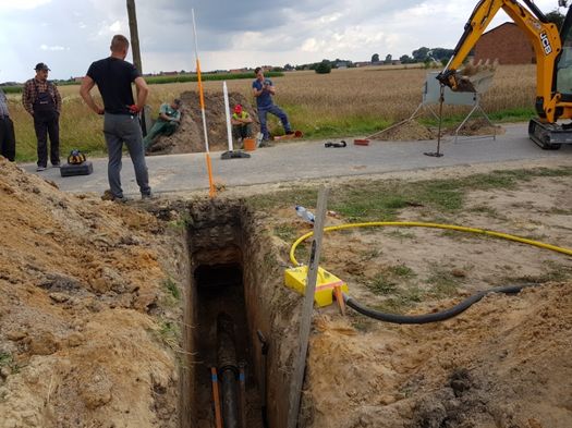 Przyłącza wodno kanalizacyjne, usługi koparkowe , przeciski pod drogą