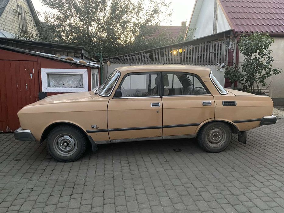Продав автомобіль