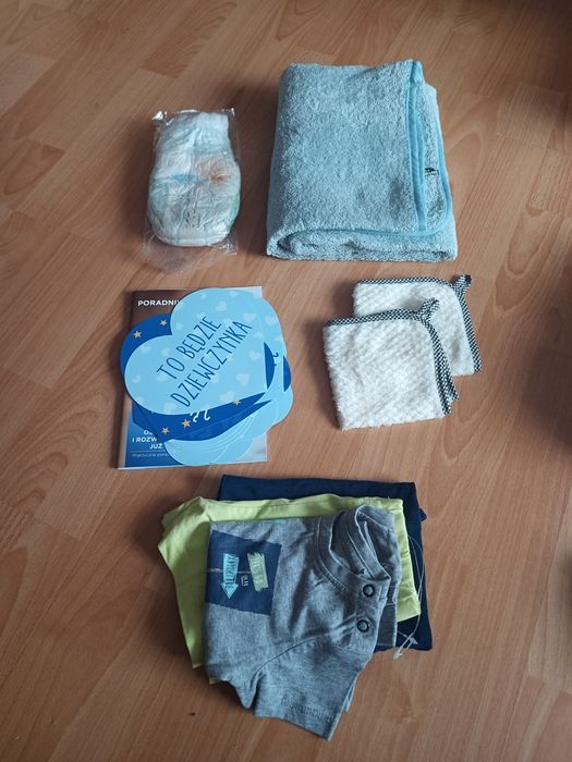 Nowy Zestaw dla chłopca ręcznik myjki body koszulka spodenki pampersy