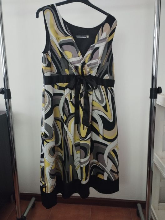 Vestido leve sem mangas