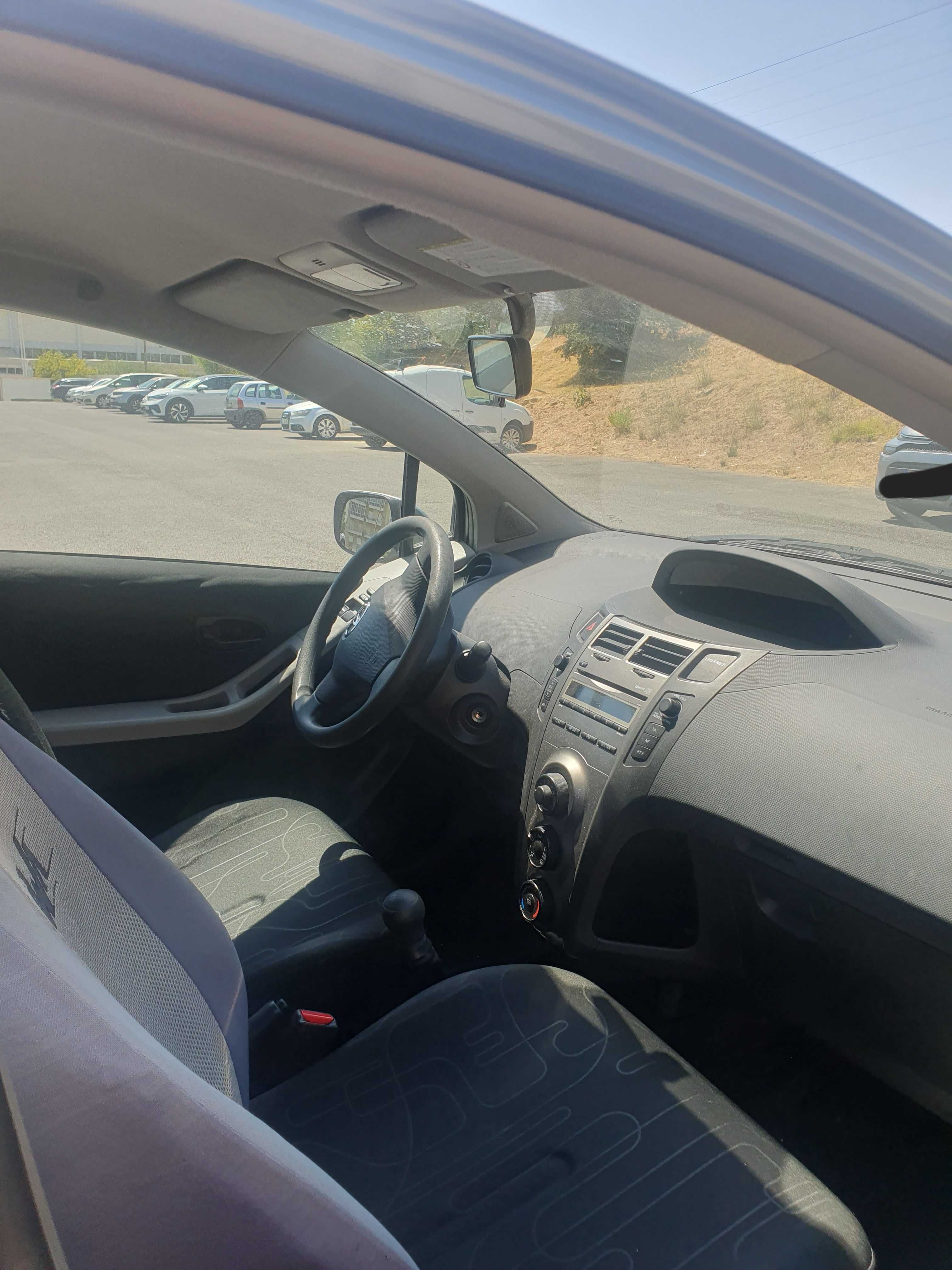 Toyota Yaris 5.000€, particular, é negociável
