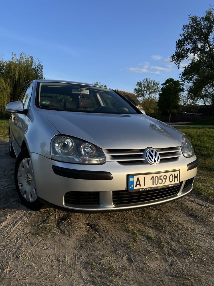 Продам Golf V 2004