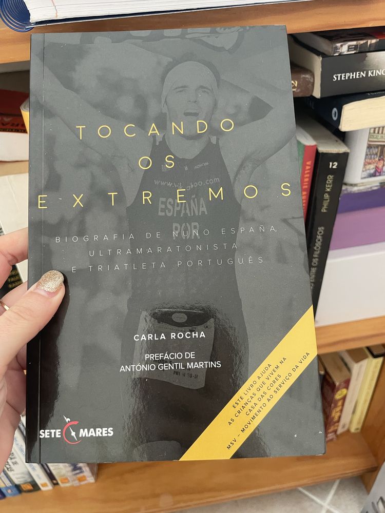 Livro Carla Rocha Tocando os extremos