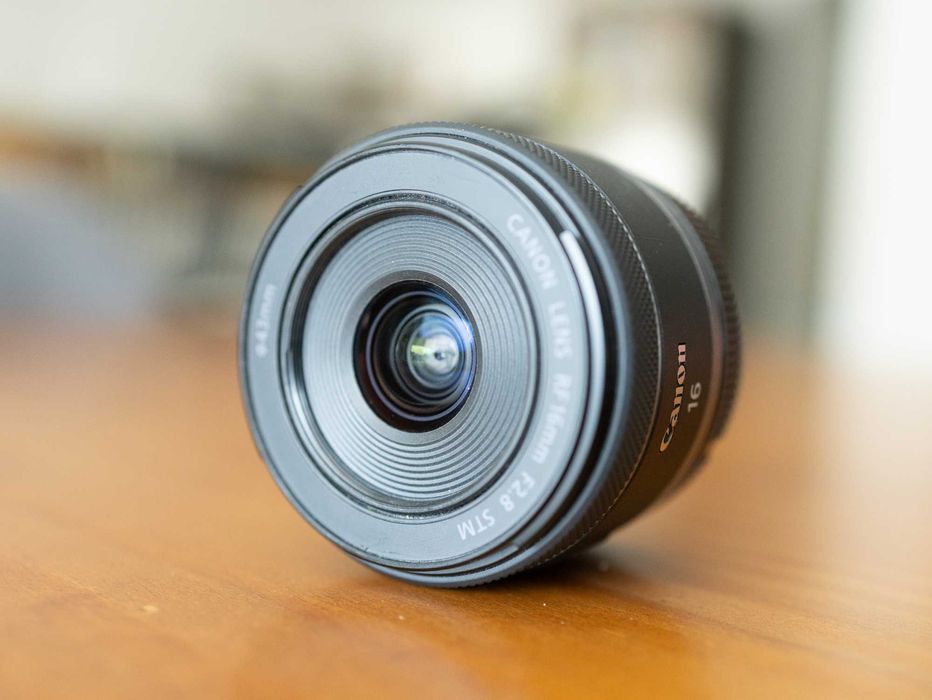 Canon RF 16mm F2.8