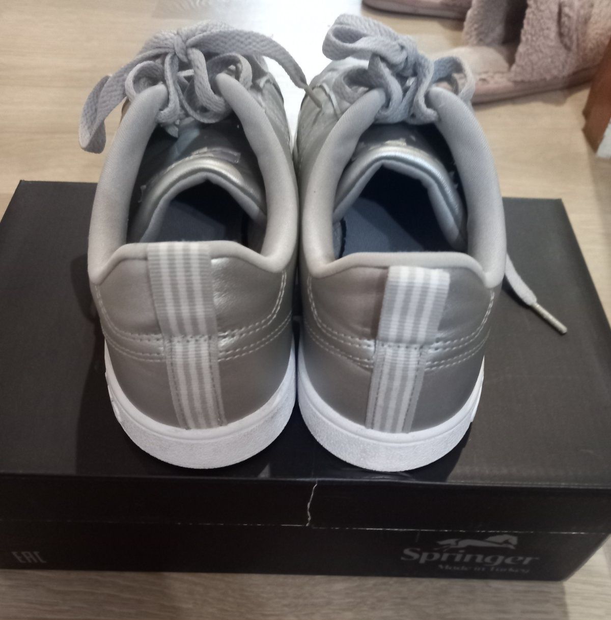 Кросівки adidas 39р.