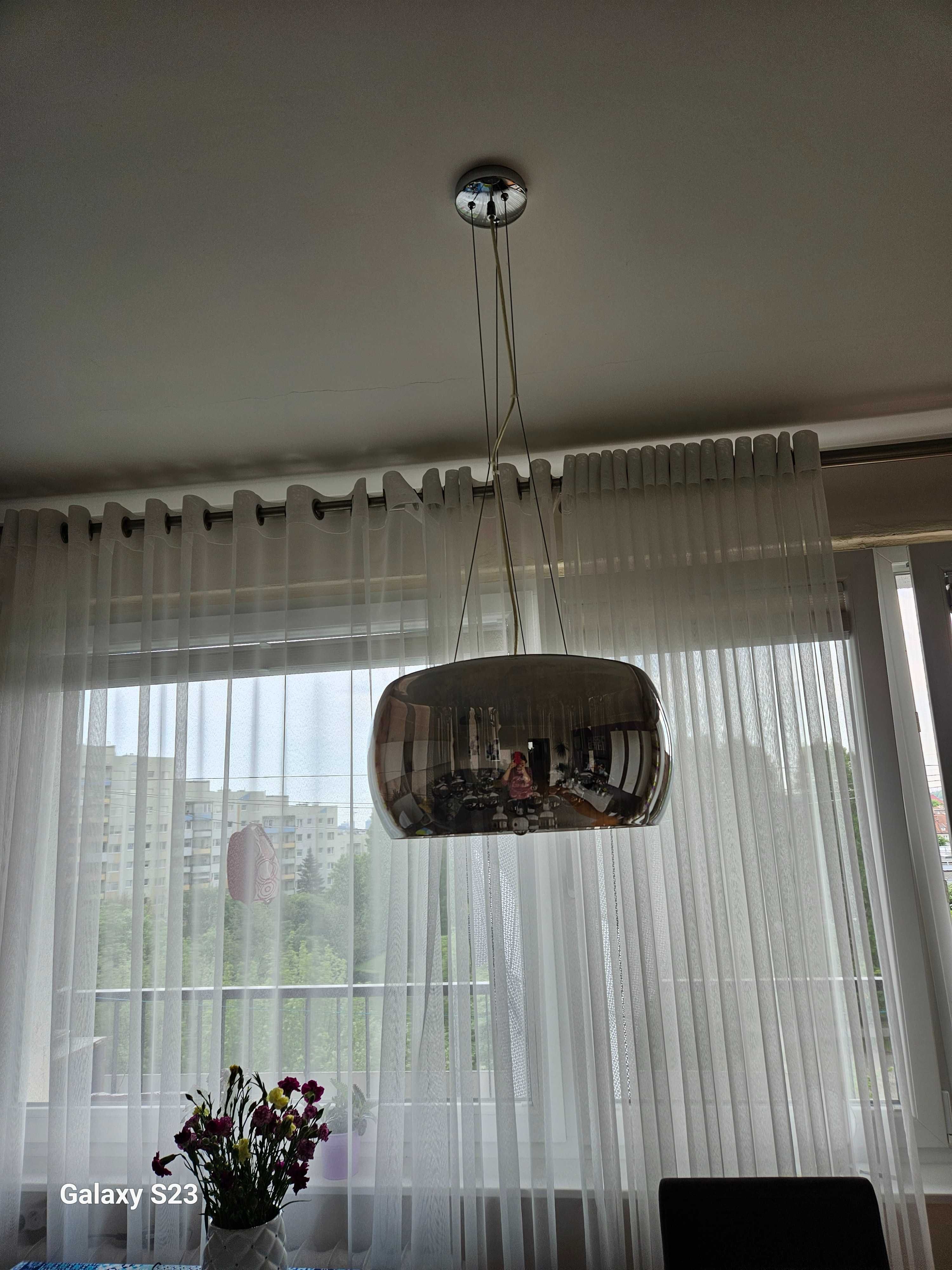 Lampa stojącą do salonu