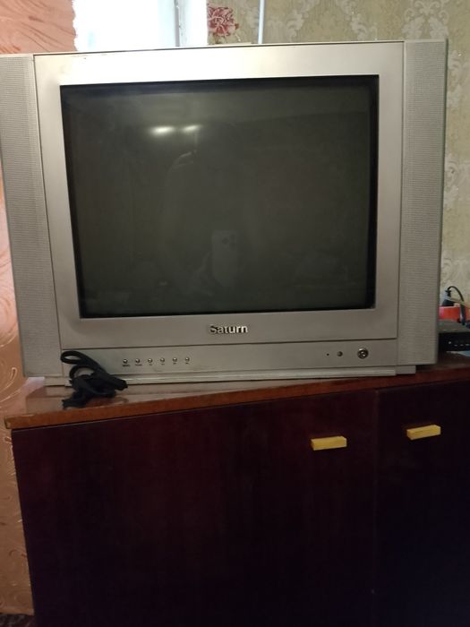 Телевизор продам