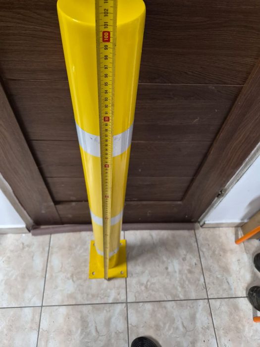 Słupek ostrzegawczy drogowy