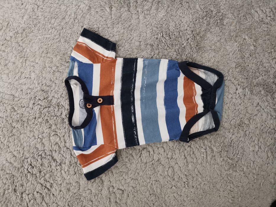 Nowe body Smyk 62 guziki paski