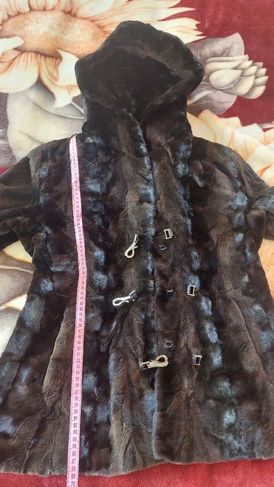 Шуба  з  шматків норки.