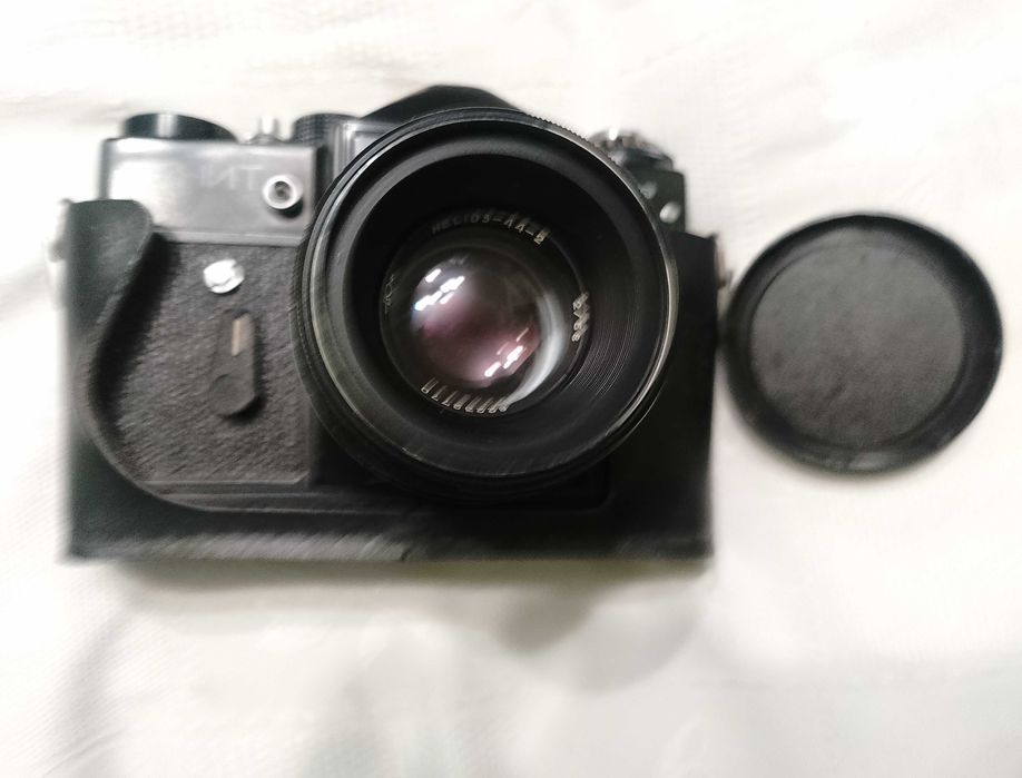 Советский объектив Гелиос 44-2 с фотоаппаратом Зенит ЕТ