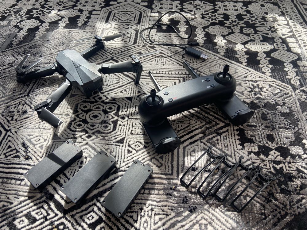 Dron z kamerą - bardzo dobry stan