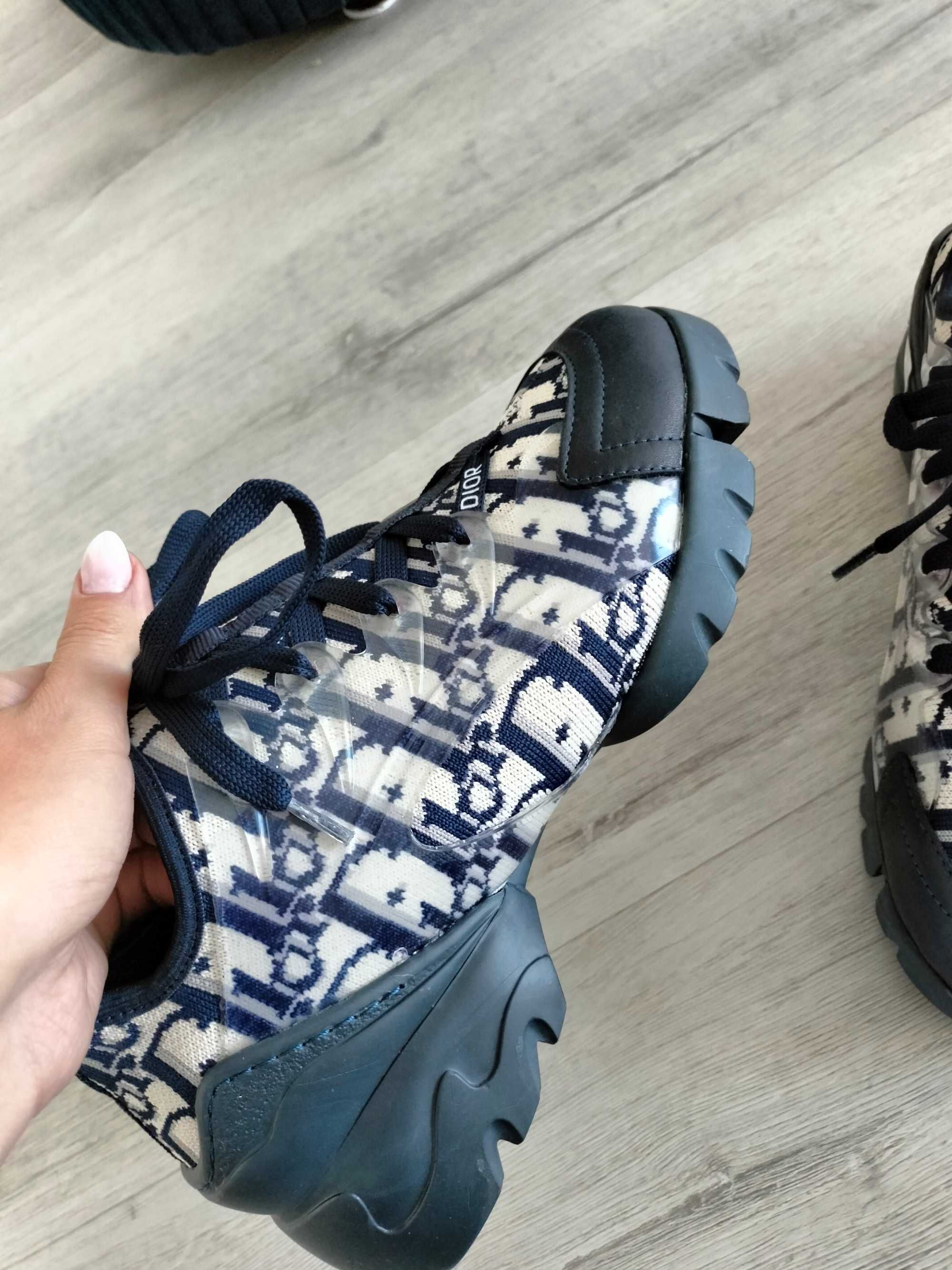 Adidasy logowane rozmiar 38nowe