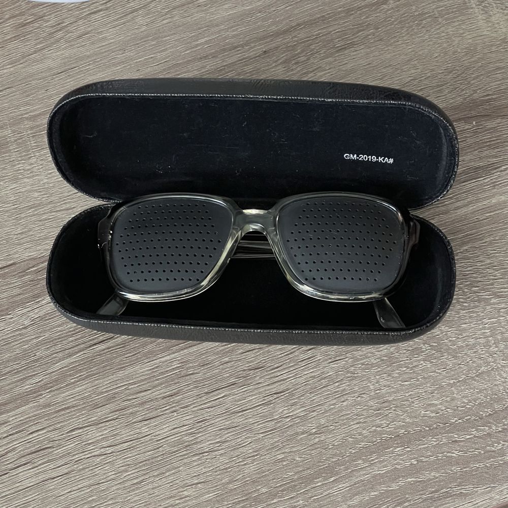 Перфорационные очки-тренажеры для зрения Laser Vision