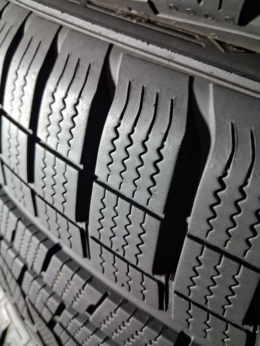 235/55 19 Hankook Icept evo 2 Резина зимова
