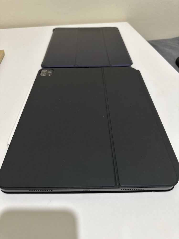 iPad 12.9 (5-gen) + Magic Keyboard - como novo