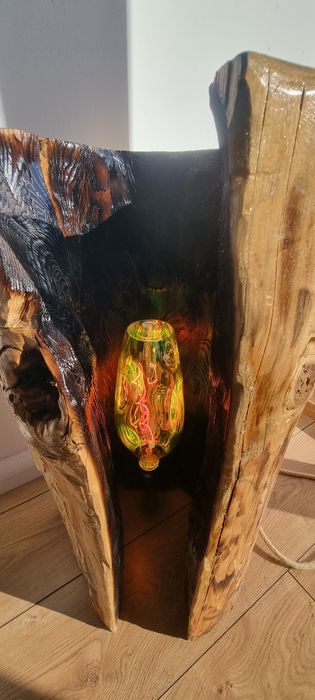 Lampa Stojąca z Litego Drewna