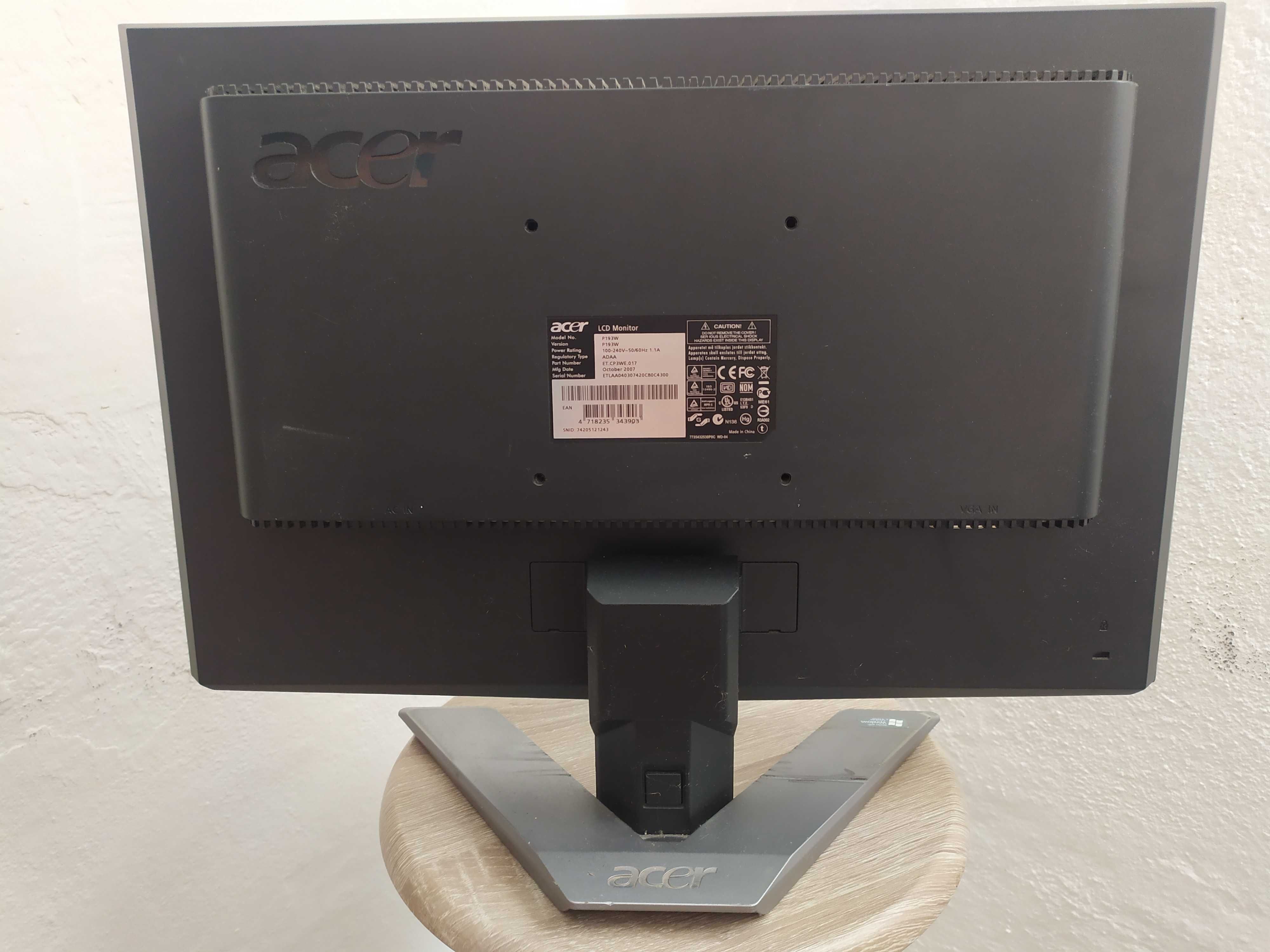 LCD Monitor Marca Acer 19 polegadas