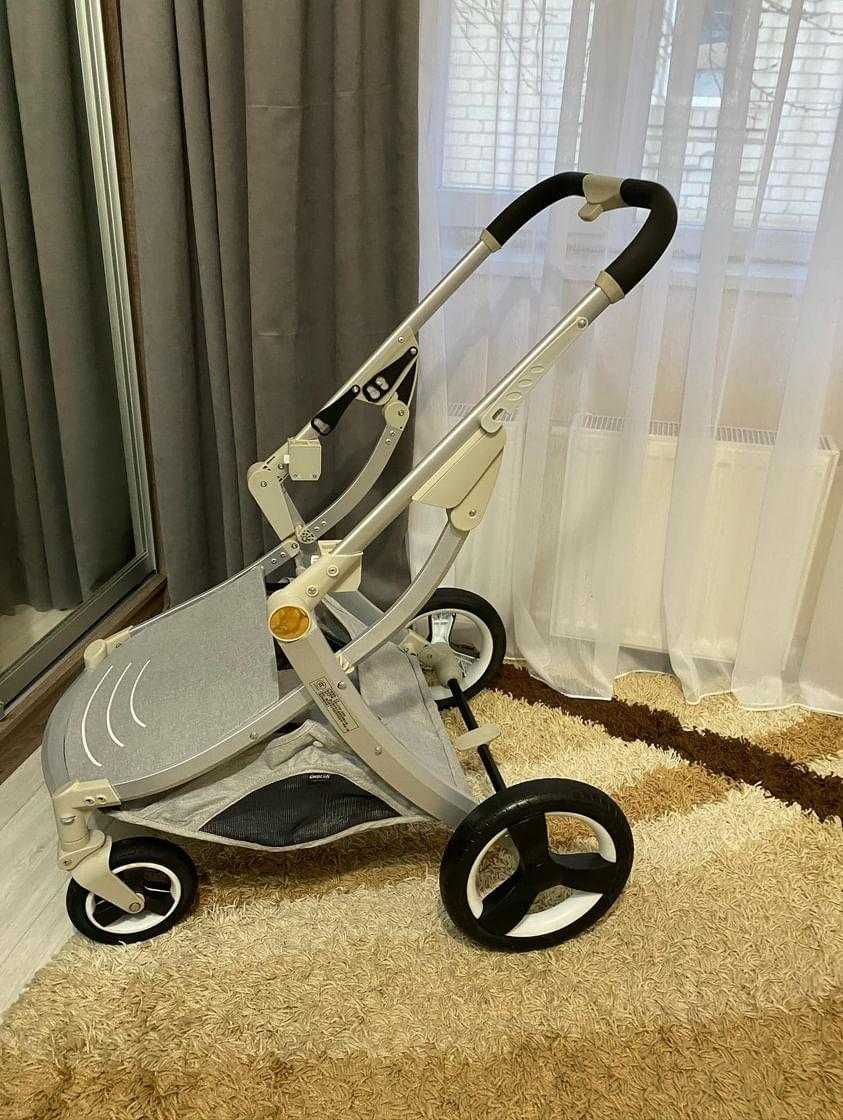 Продам дитячу коляску 3 в 1