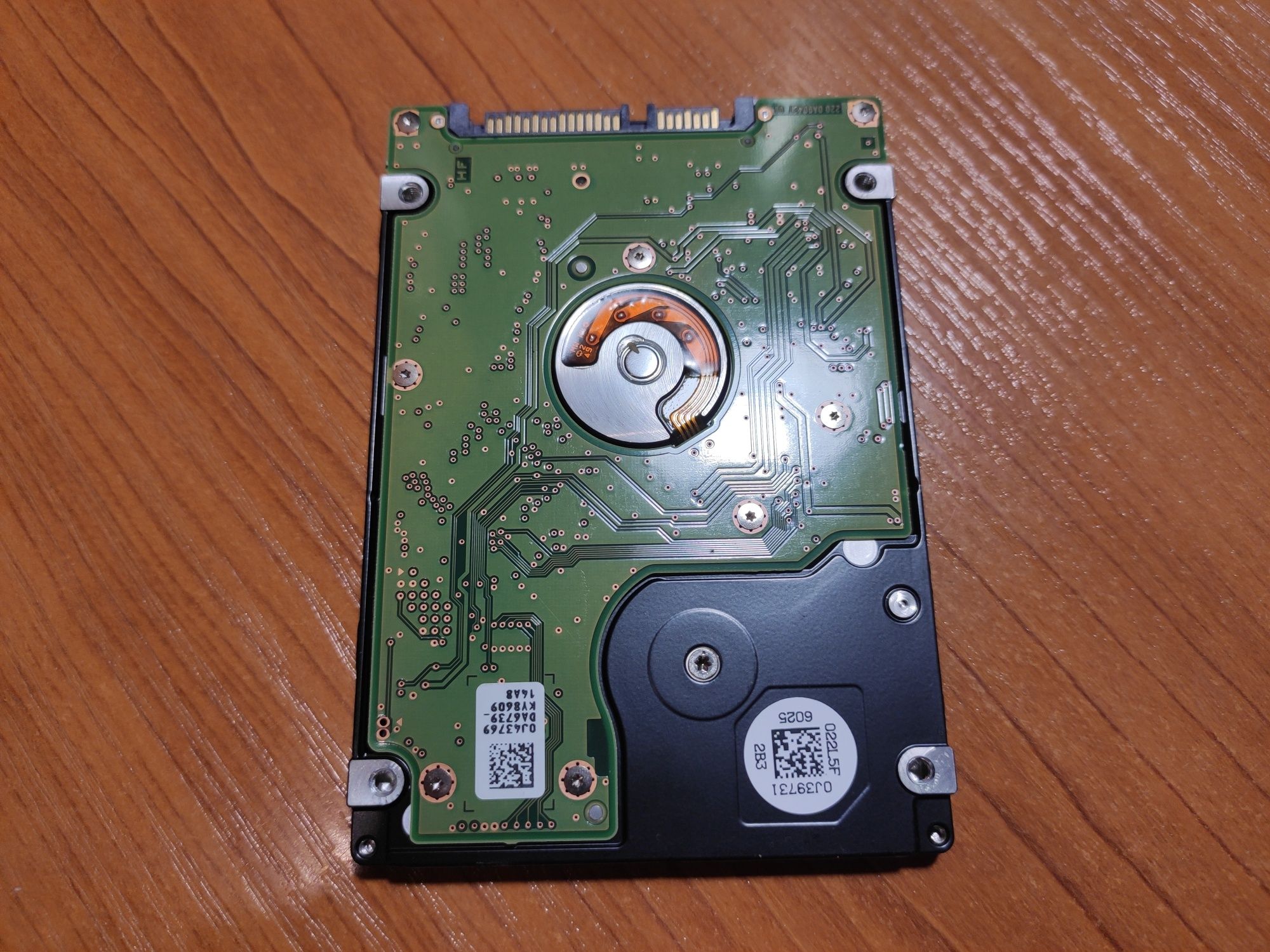 Продается жёсткий диск Toshiba HDD 1000G Гб для ноутбука.