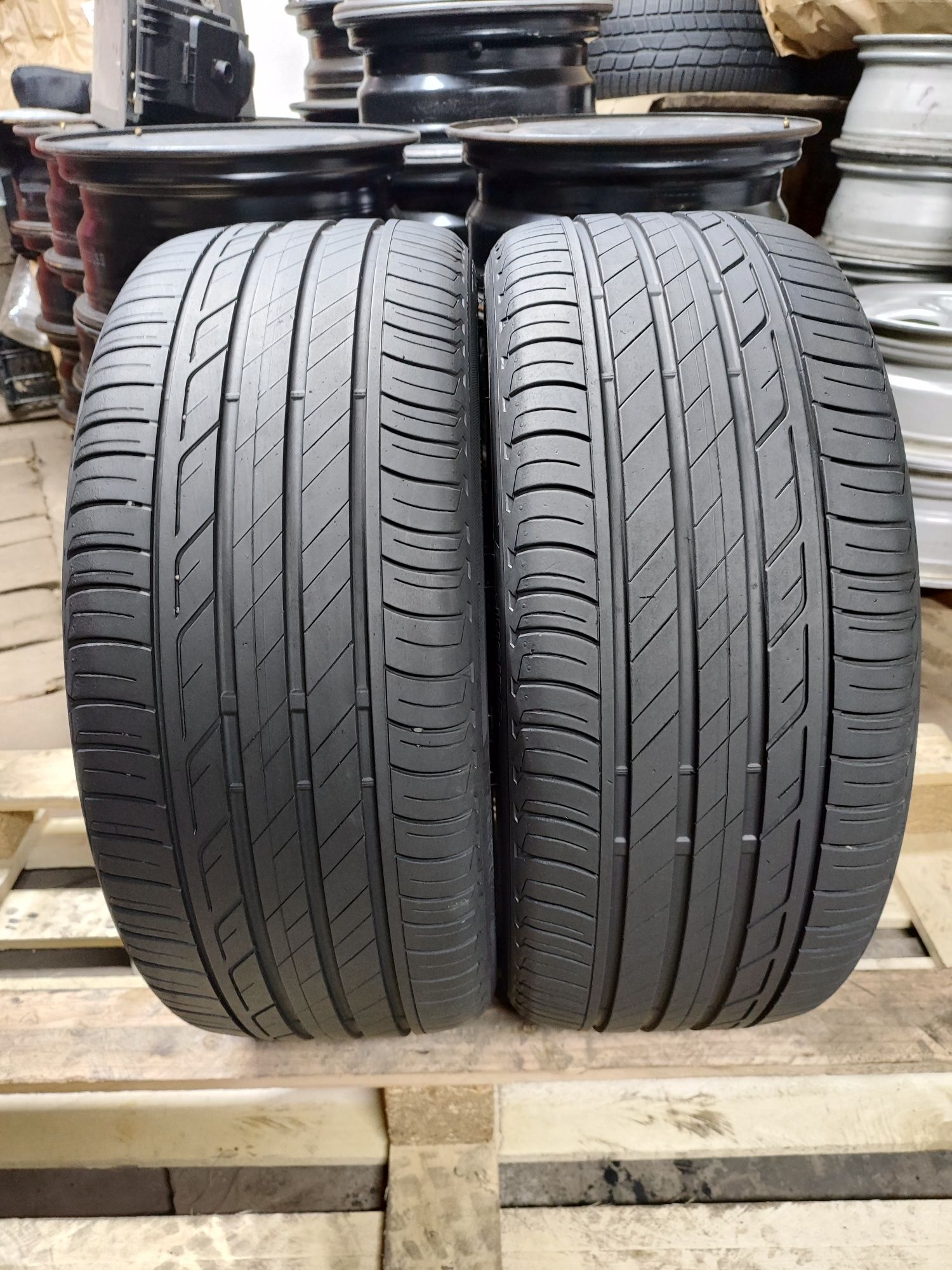 225 40 R18 Bridgestone Turanza T001 шини б.у Літо пара 2шт