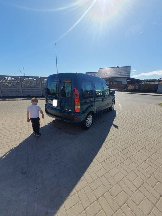 Renault Kangoo diesel osobowy hak 4,5l/100km klima drzwi z tyłu