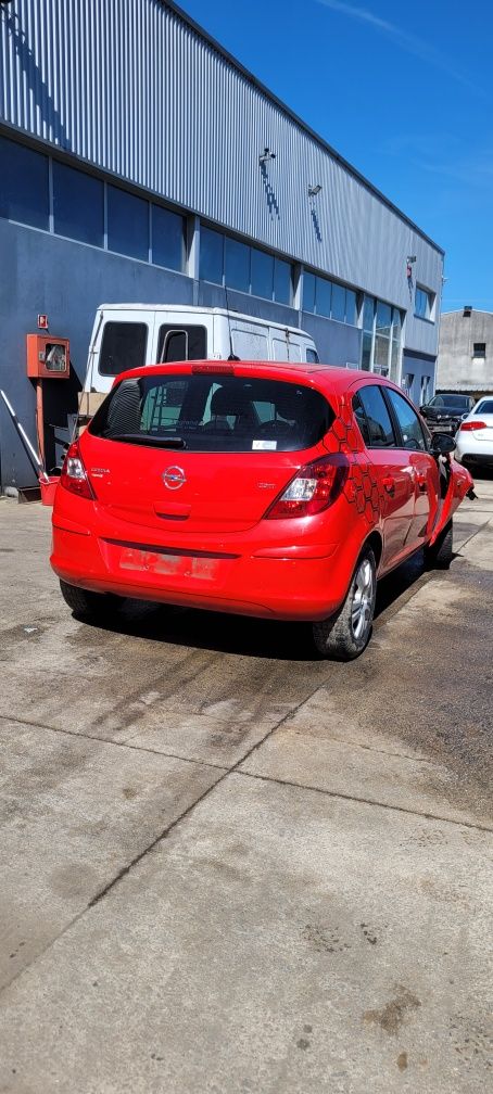 Opel corsa D 1.3 cdti 2014