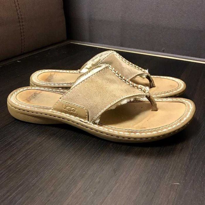Сандалі, шльопанці, в'єтнамки ugg