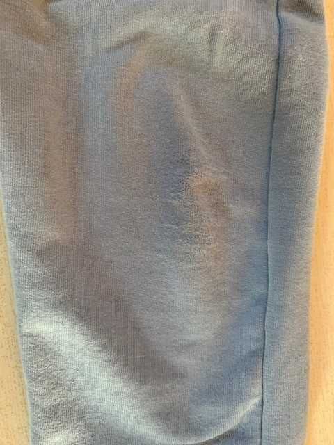 Niebieskie spodnie dresowe chłopięce Zara rozmiar 110