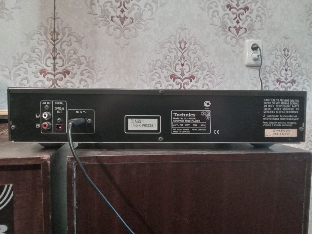 СДпроигрыватель Technics SL-PG390
