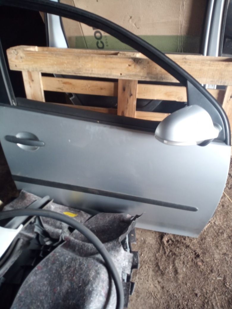 Drzwi VW Golf V LA7W 4 drzwi
