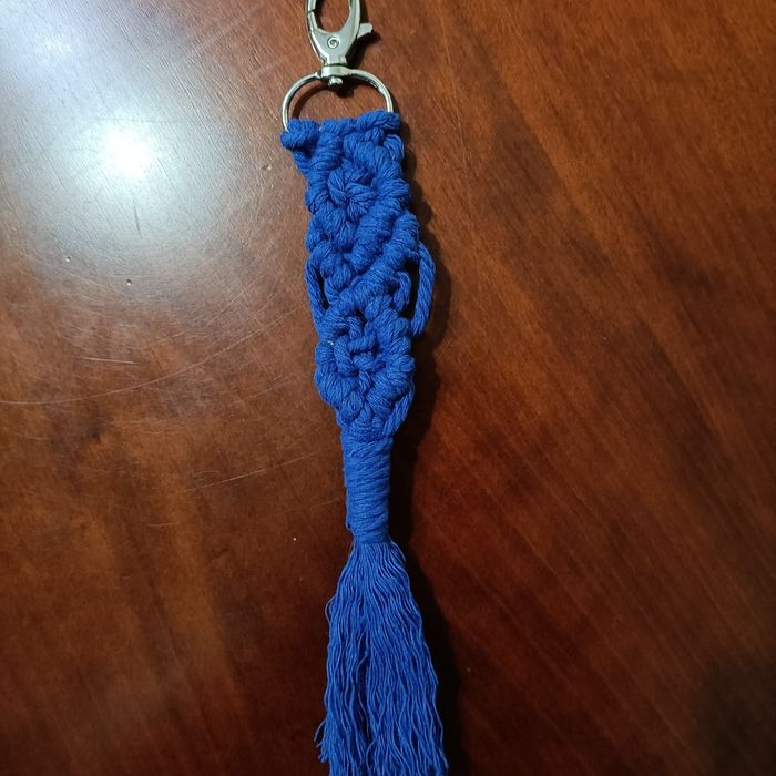 Porta chaves em macramé, fio de algodão, náutico. Trabalho artesanal.