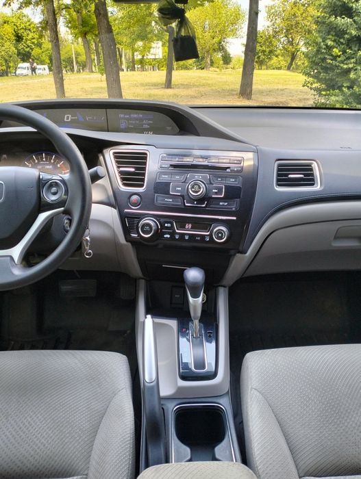 Honda civic hybrid 13 року