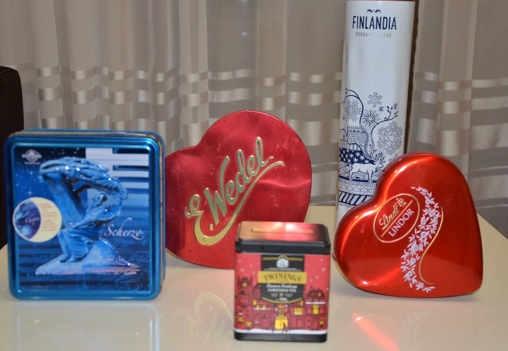 Puszki kolekcjonerskie po czekoladkach, herbacie,wedlowskie serce