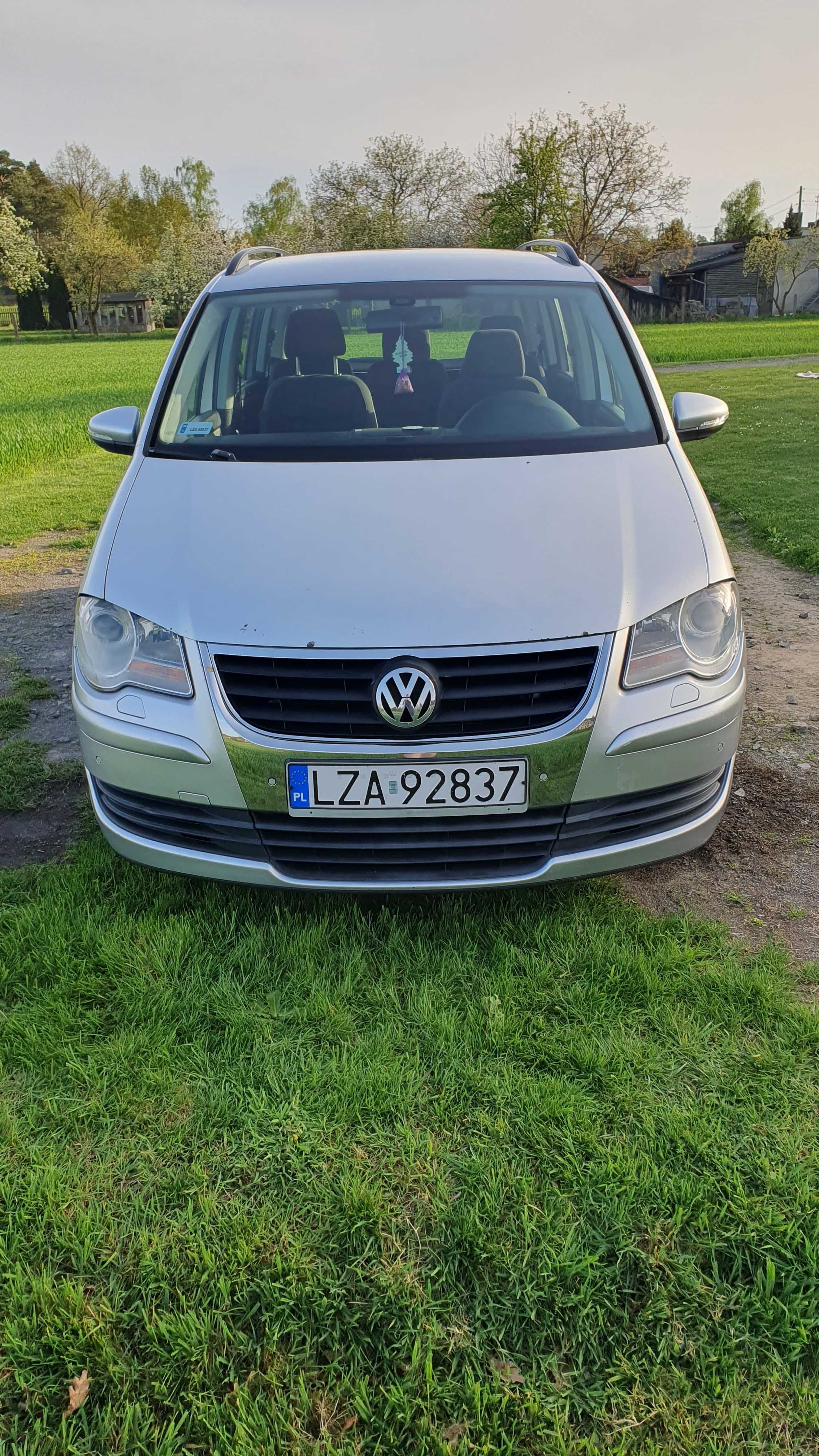 Volkswagen Touran 2010r. 1.9tdi