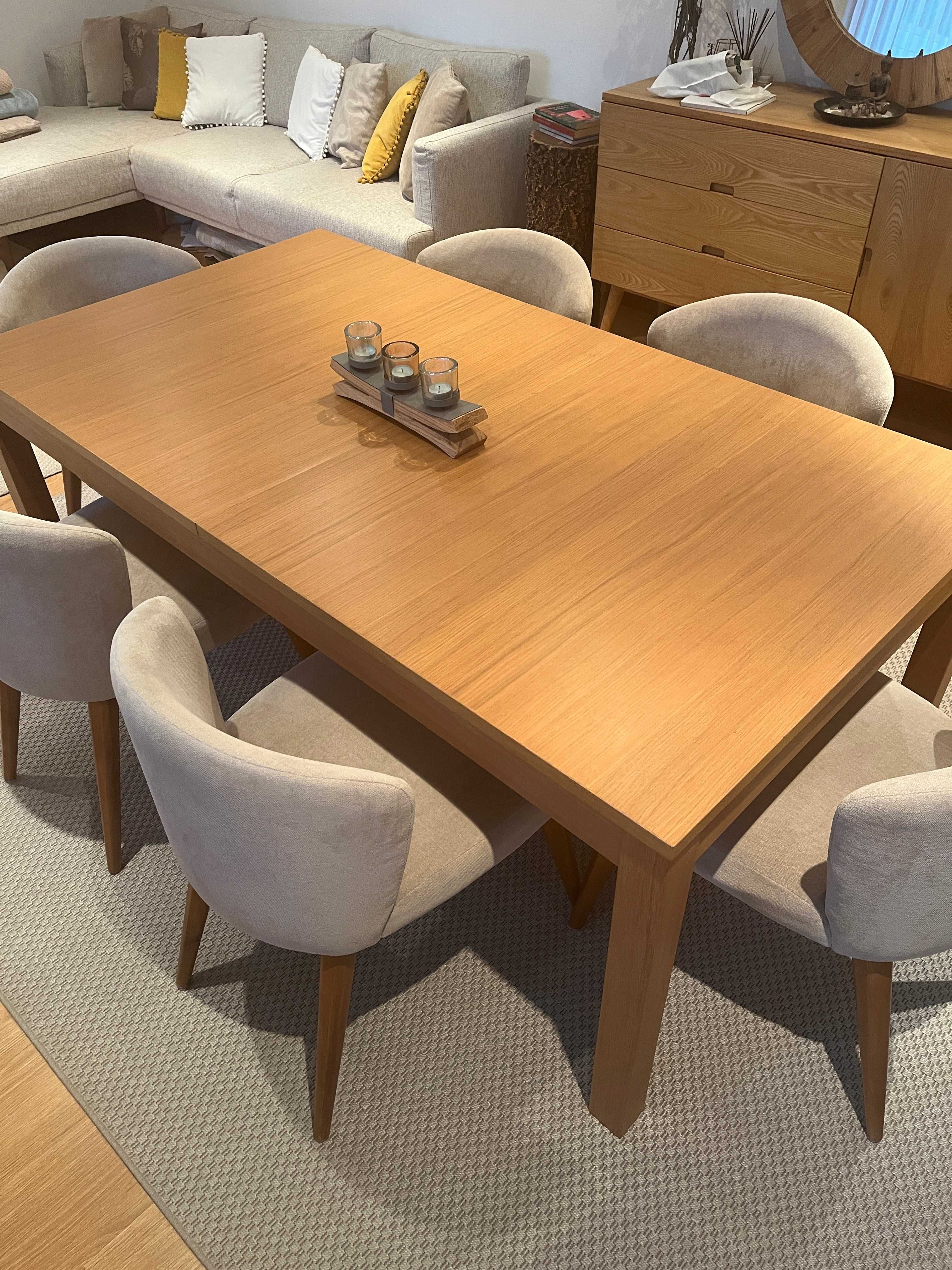 Mesa IKEA BJURSTA e 6 cadeiras