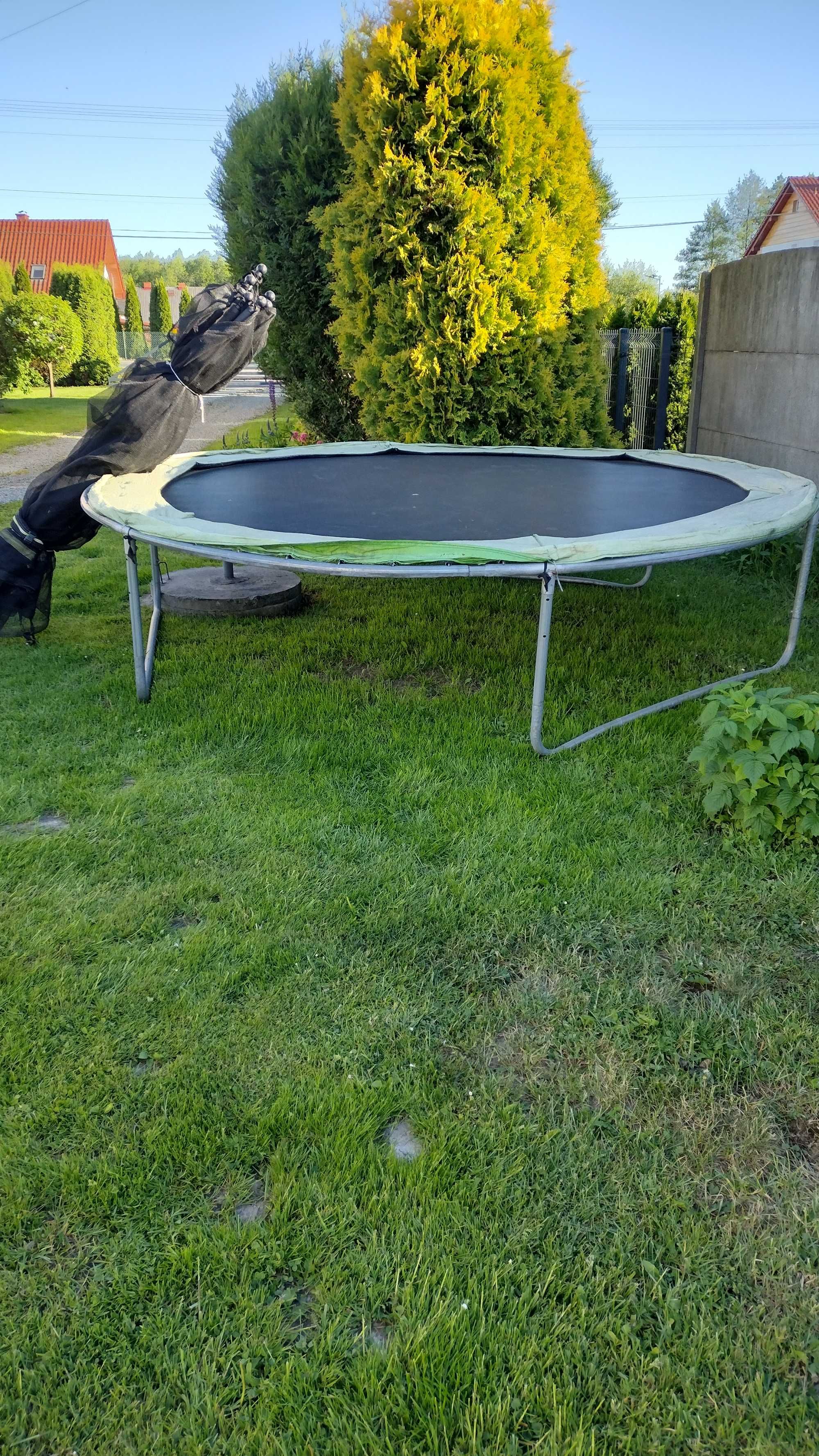 Sprzedam trampolinę 3m