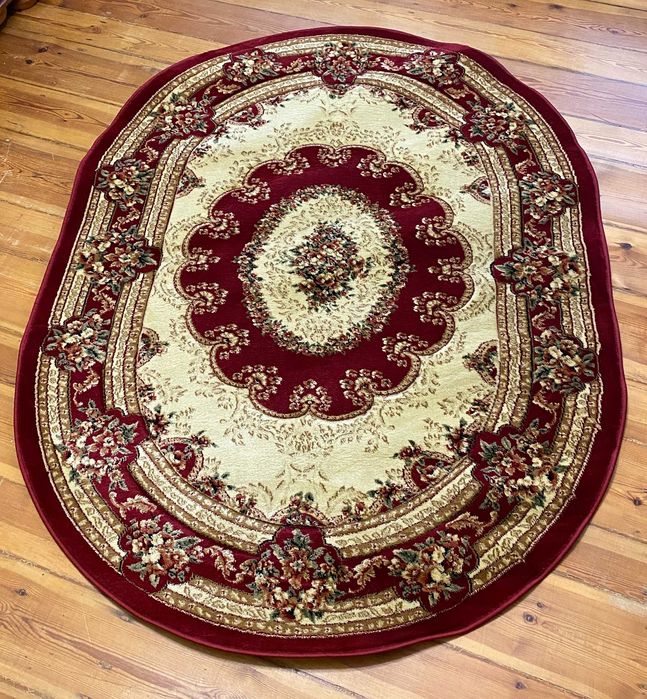 Dywan Tapiso Yesemek 140×190 cm – klasyczny wzór, bardzo dobry stan