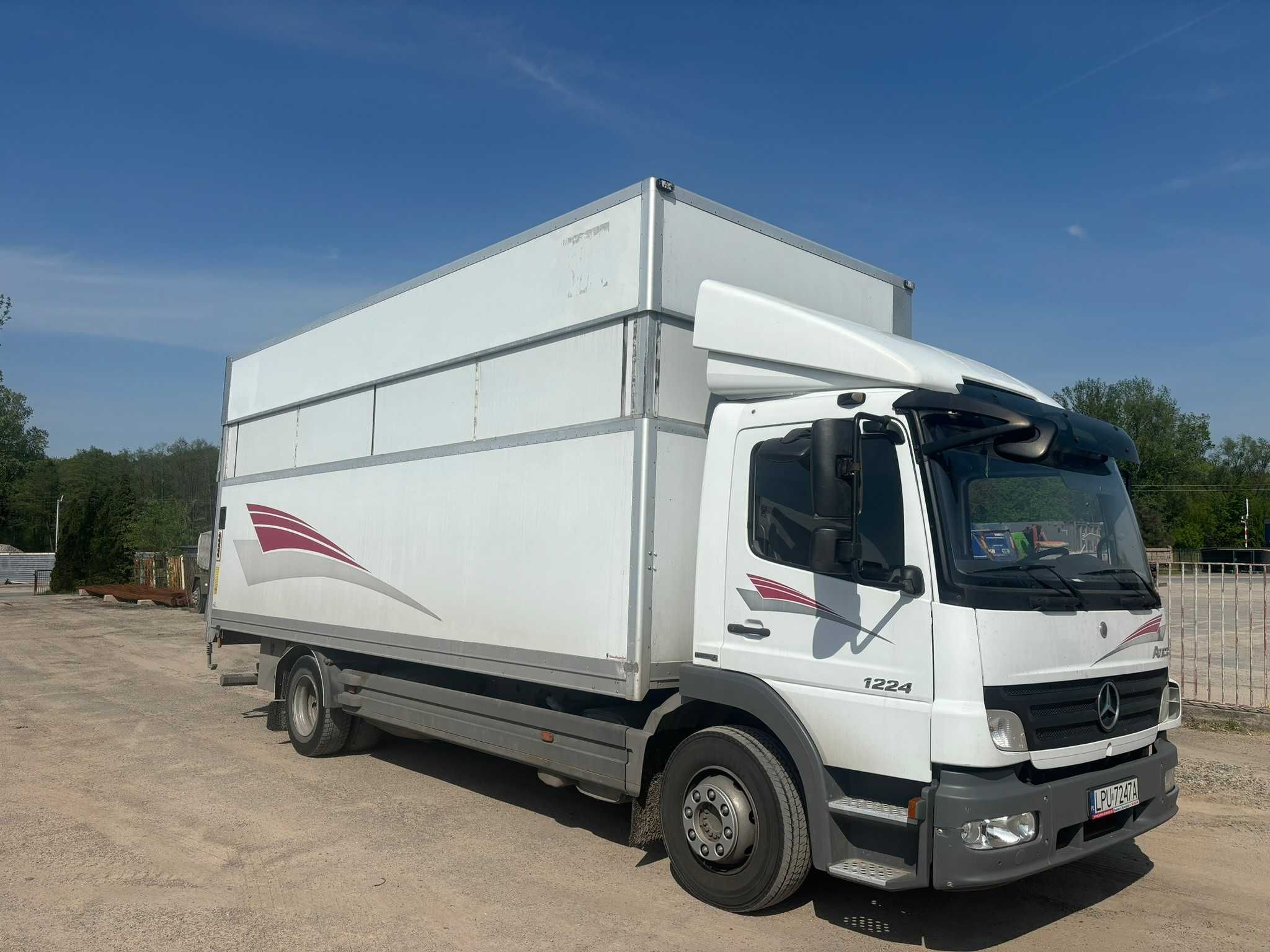 Mercedesa Atego  izoterma Winda