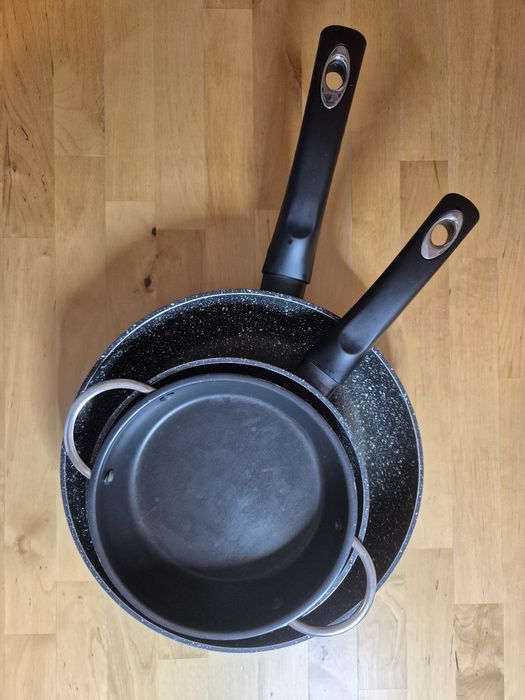 Zestaw patelni 3 szt plus pokrywka