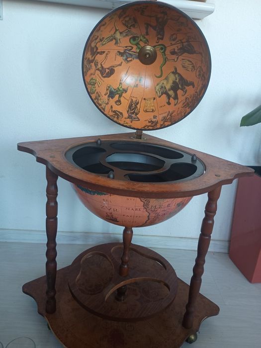 Barek globus na kółkach