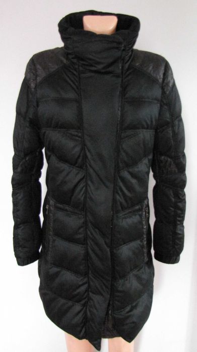 Marccain czarny puchowy płaszcz damski S