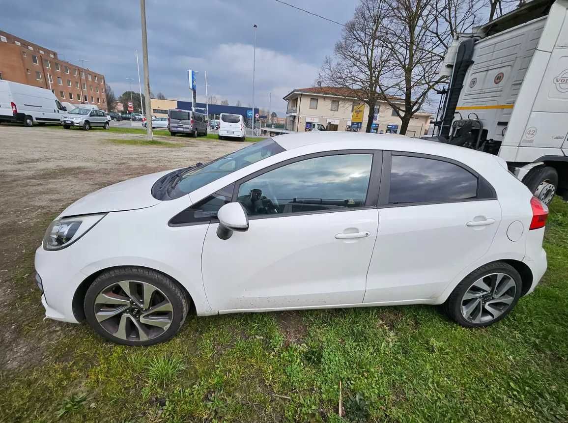 Капот Kia Rio III шрот Киа Рио IV разборка