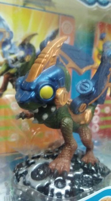 Фигурки Skylanders 3шт комплект Drobot + Flameslinger + Stump Smash