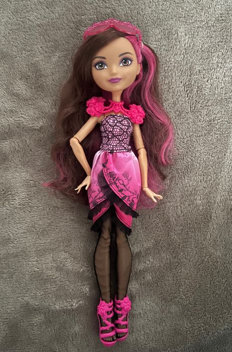 Браер Бьюти, Браєр Бьюті, базова лялька Ever After High оригінал
