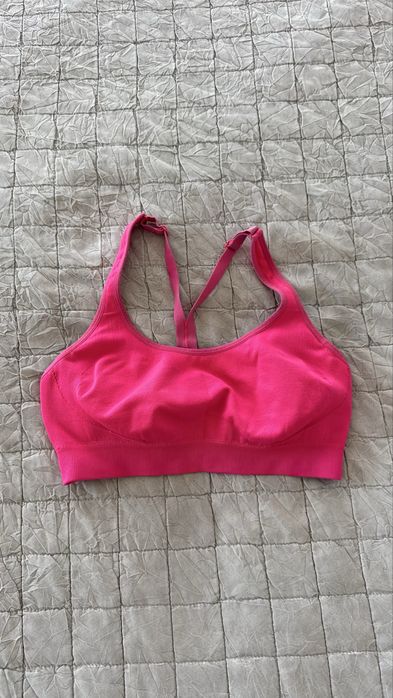 Топ спортивний жіночий OYSHO р. S