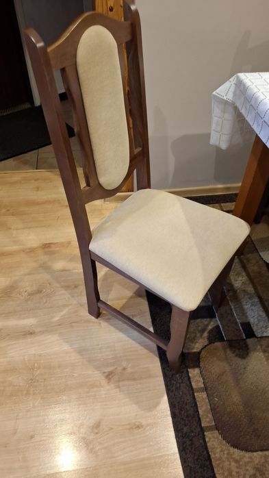 Stół jadalny z 6 krzeseł