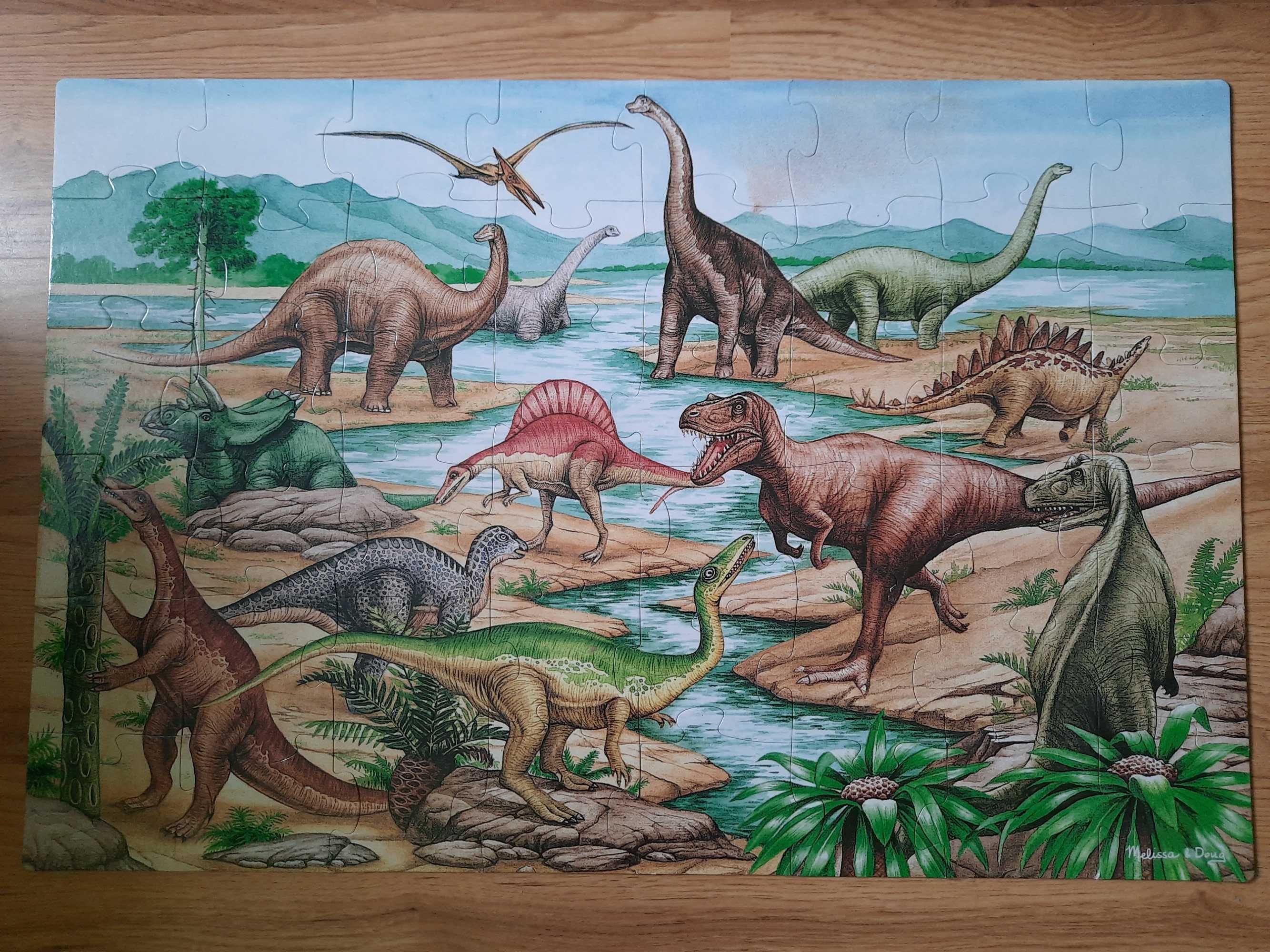 Dinozaury - duże puzzle Melissa and Doug, figurki, latarka-projektor