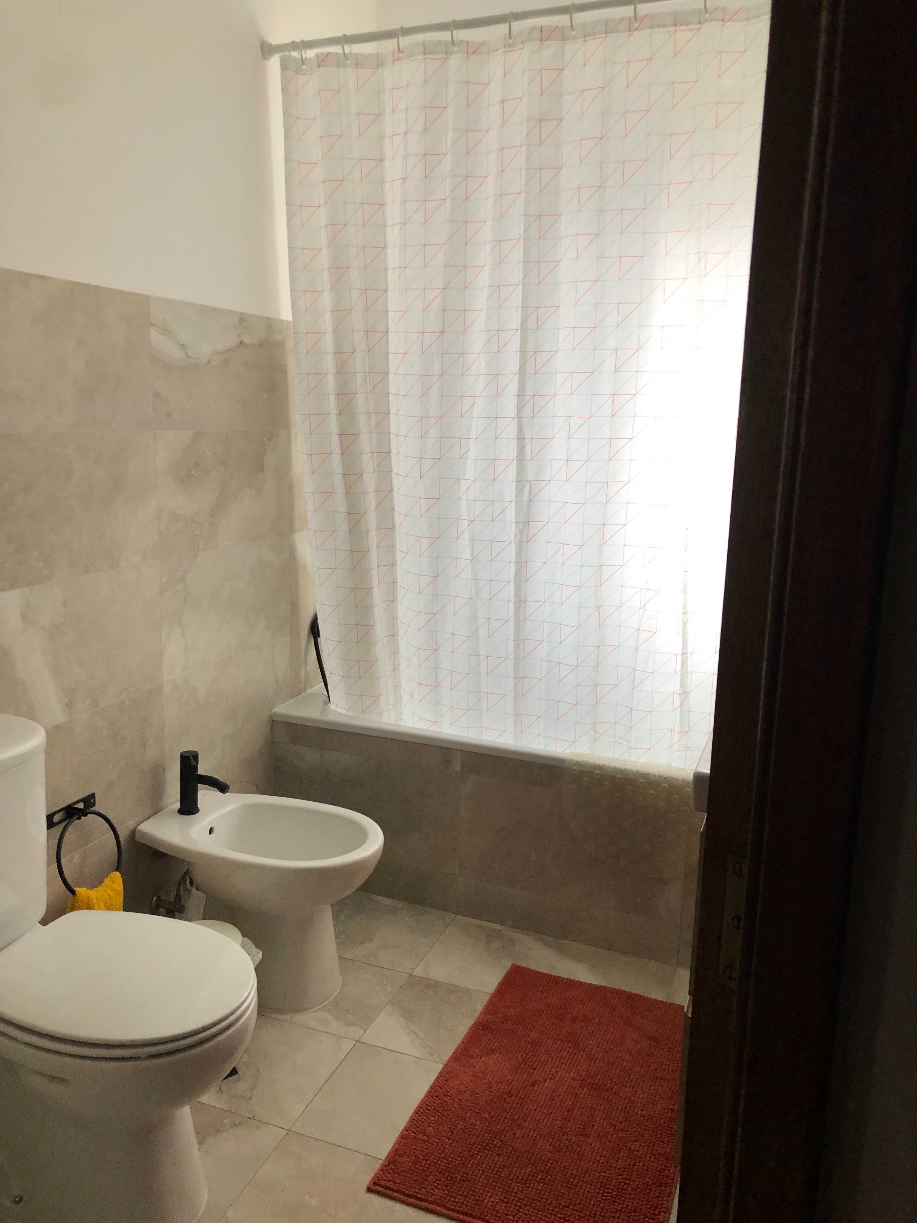 Moradia T4 c/ 2 WC Renovada no Cadaval a 50 min de Lisboa