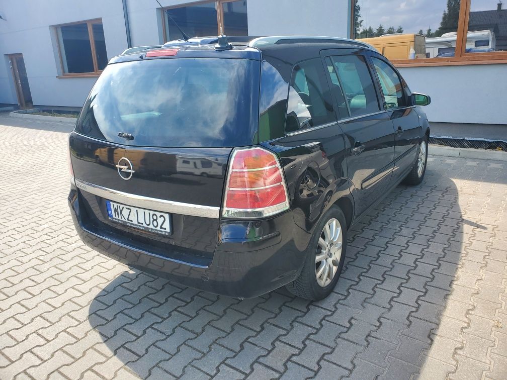 Opel Zafira 1.6 Benzyna Cosmo